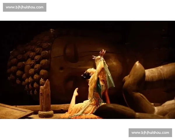 城市舞台上的裸舞比赛背后文化争议与艺术边界探讨社会视角深度观察